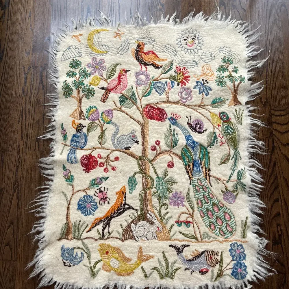 Vibrant Animal Embroidered Wool Wall Tapestry Smal Carpet Floor Fringe Edge RARE